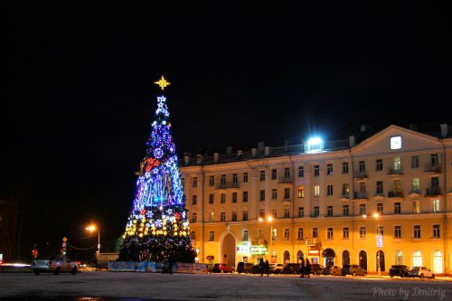 Новогодняя ёлка на площади Победы