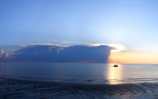 Закатная панорама белого моря. Лето 2022