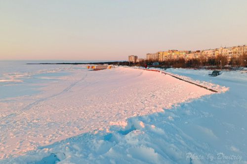 Набережная в снегу
